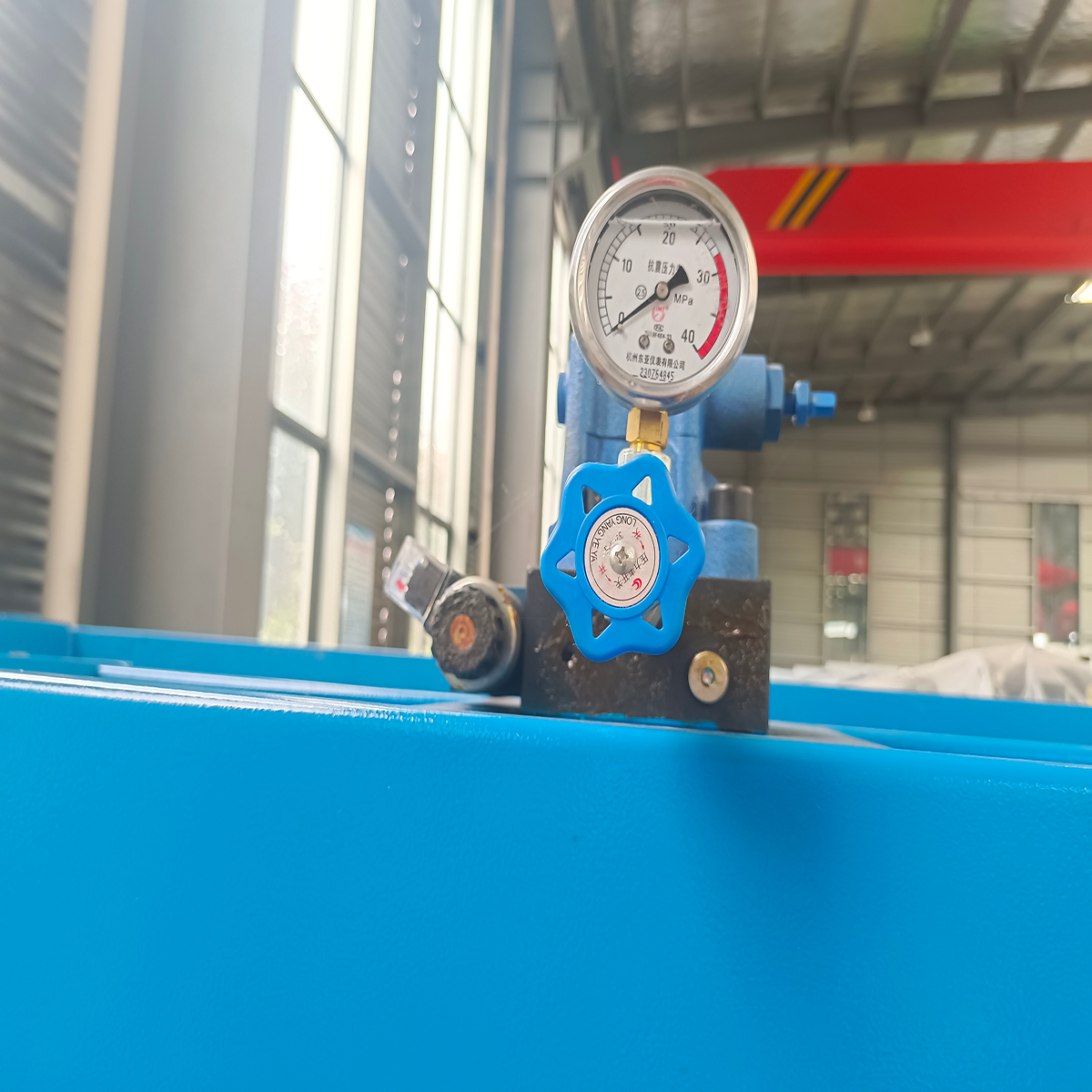 2026Shengpu 6X2500 Hydraulic Swing Plate Shearing Machine - 图片 8