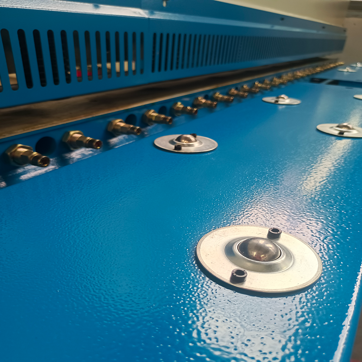 2026Shengpu 6X2500 Hydraulic Swing Plate Shearing Machine - 图片 4