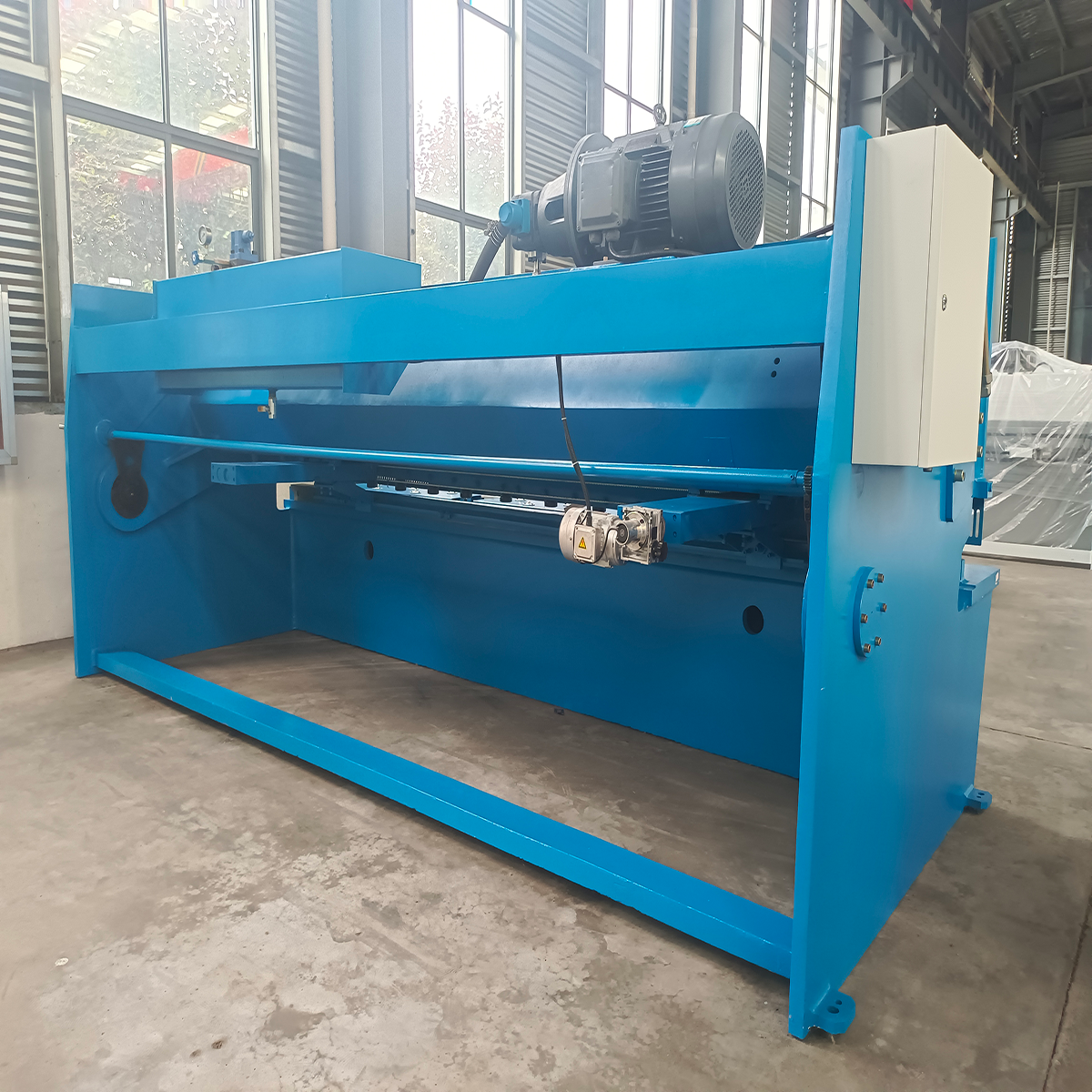 2026Shengpu 6X2500 Hydraulic Swing Plate Shearing Machine - 图片 2